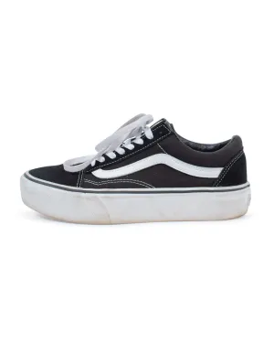 Classic Low Top Sneaker
