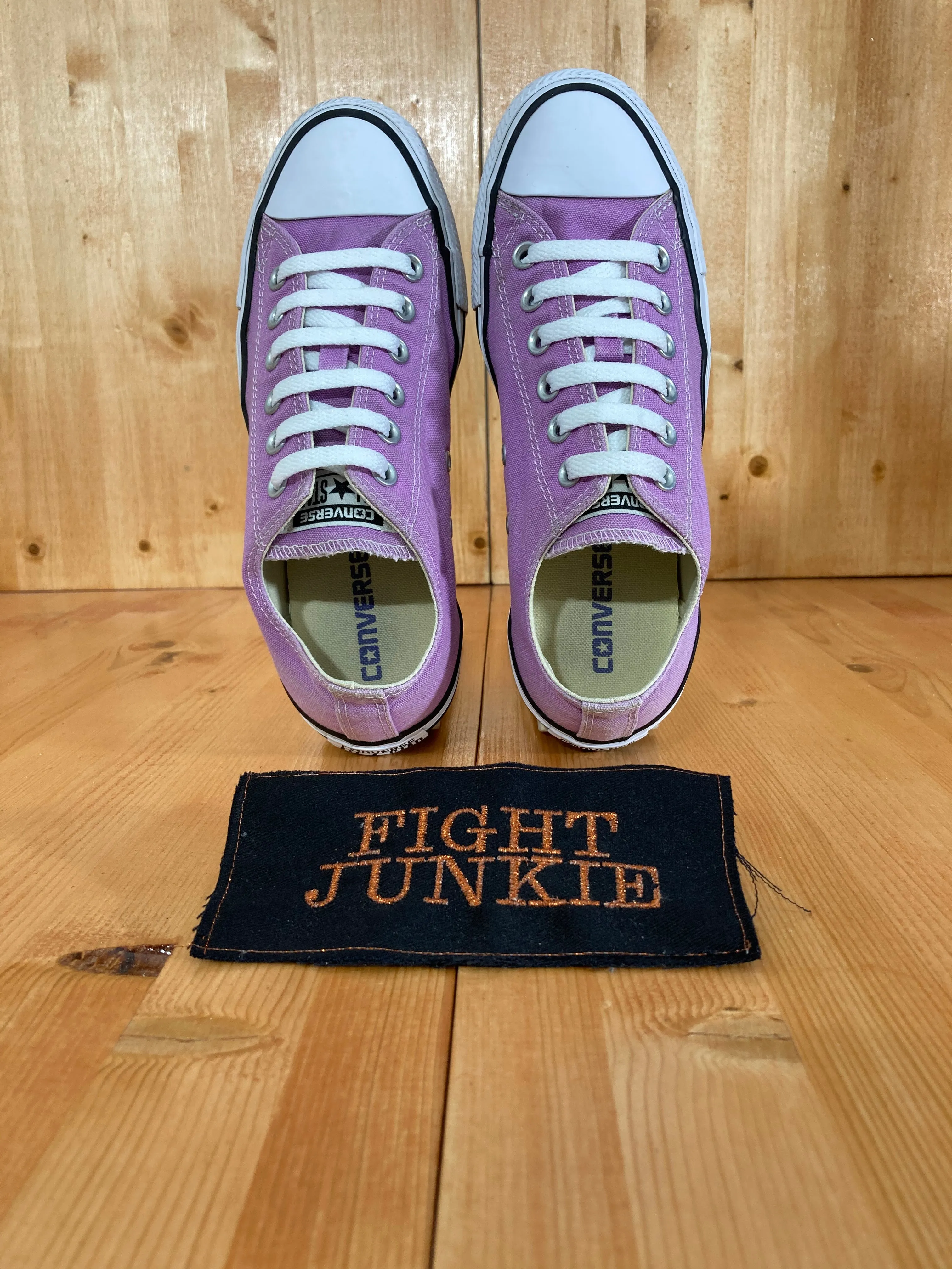 CONVERSE CHUCK TAYLOR ALL STAR Women's Size 7.5 Low Top Shoes Sneakers Purple