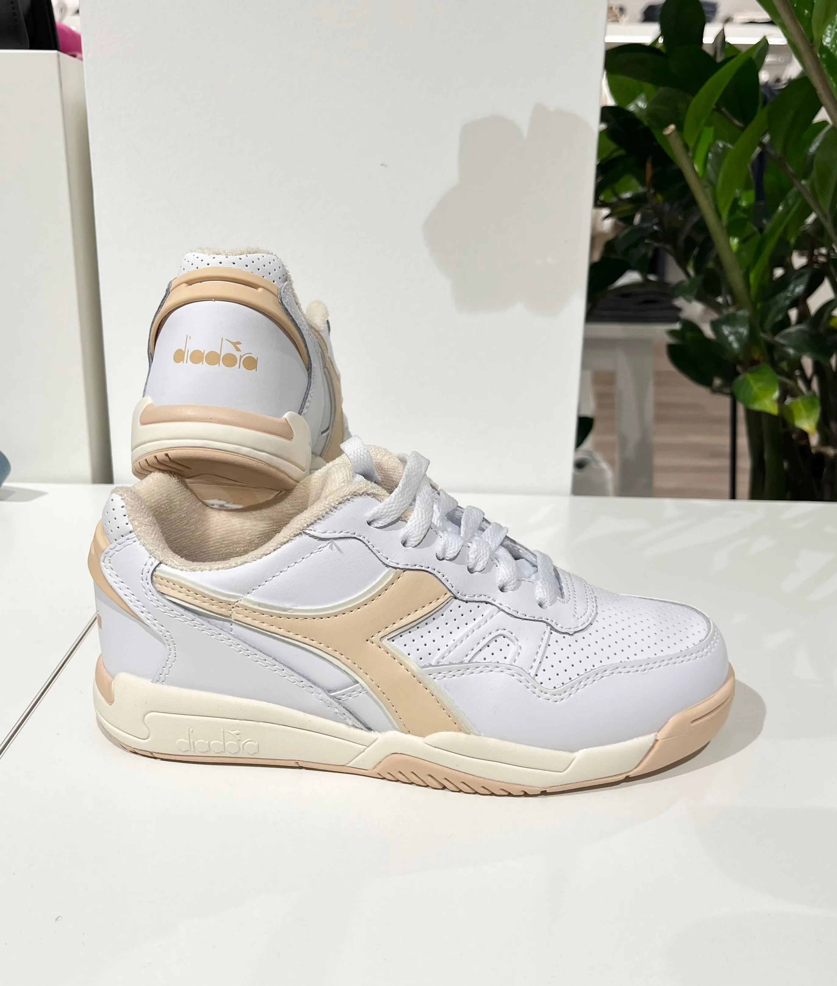 DIADORA WINNER