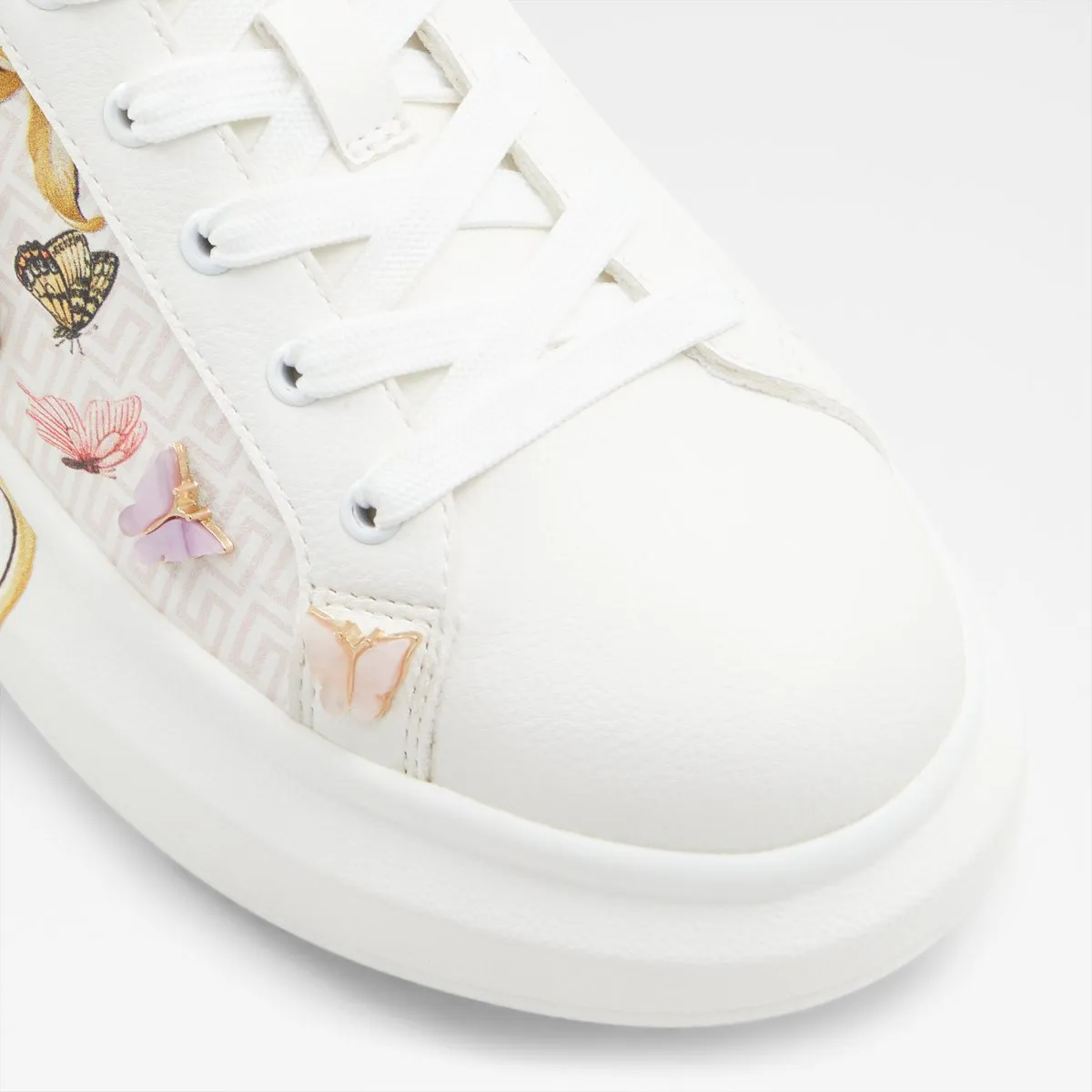 Eloria Low-Top Sneakers