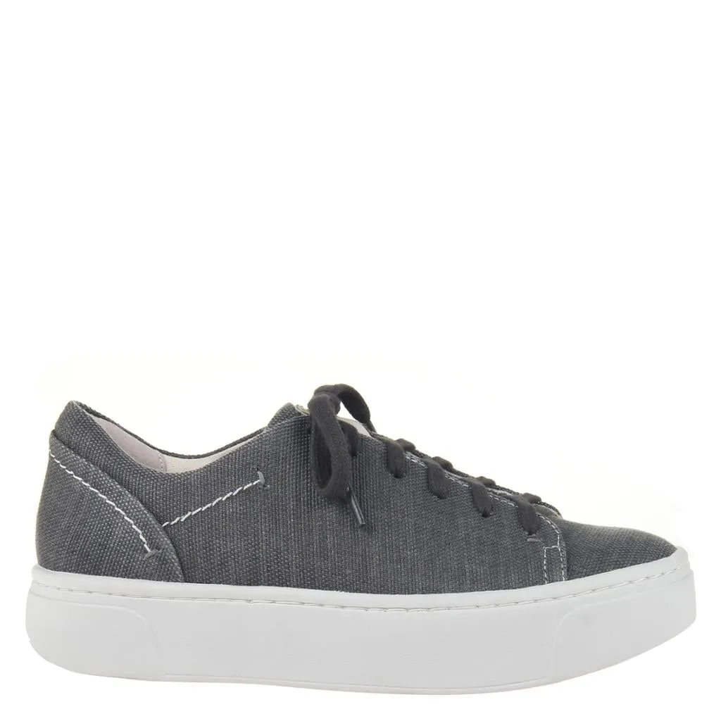 HELIO in CHARCOAL Sneakers