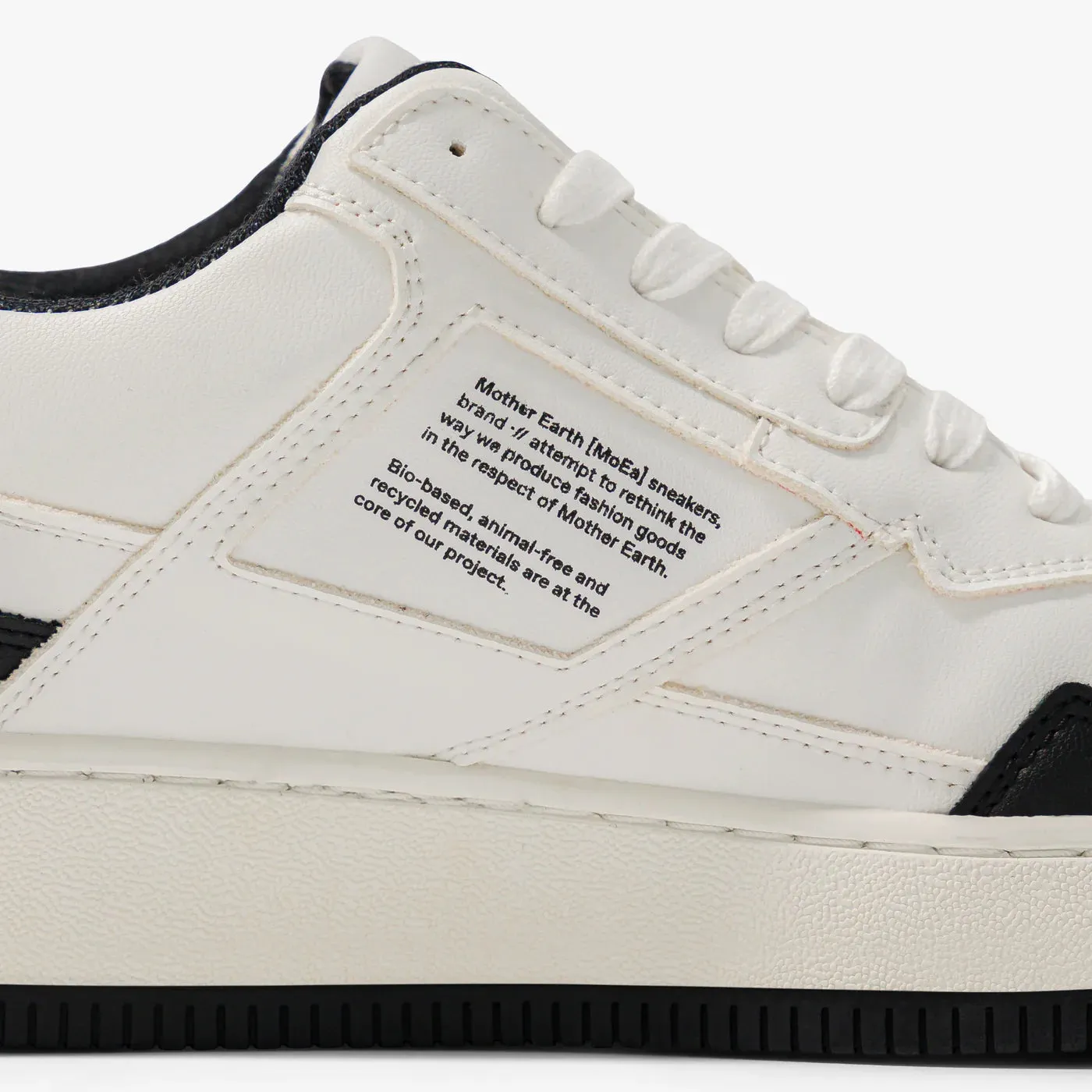 MoEa | GEN1 Sport Grape Vegan Sneakers | Black & White