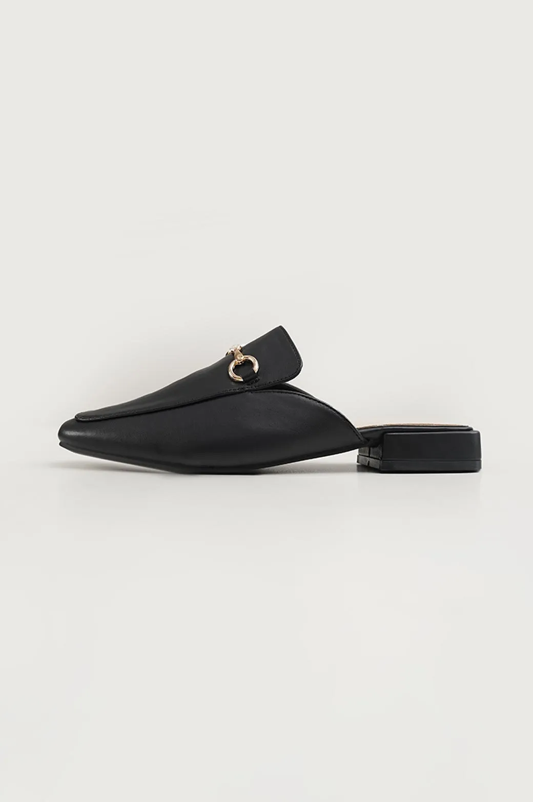 MULES WITH BUCKLE