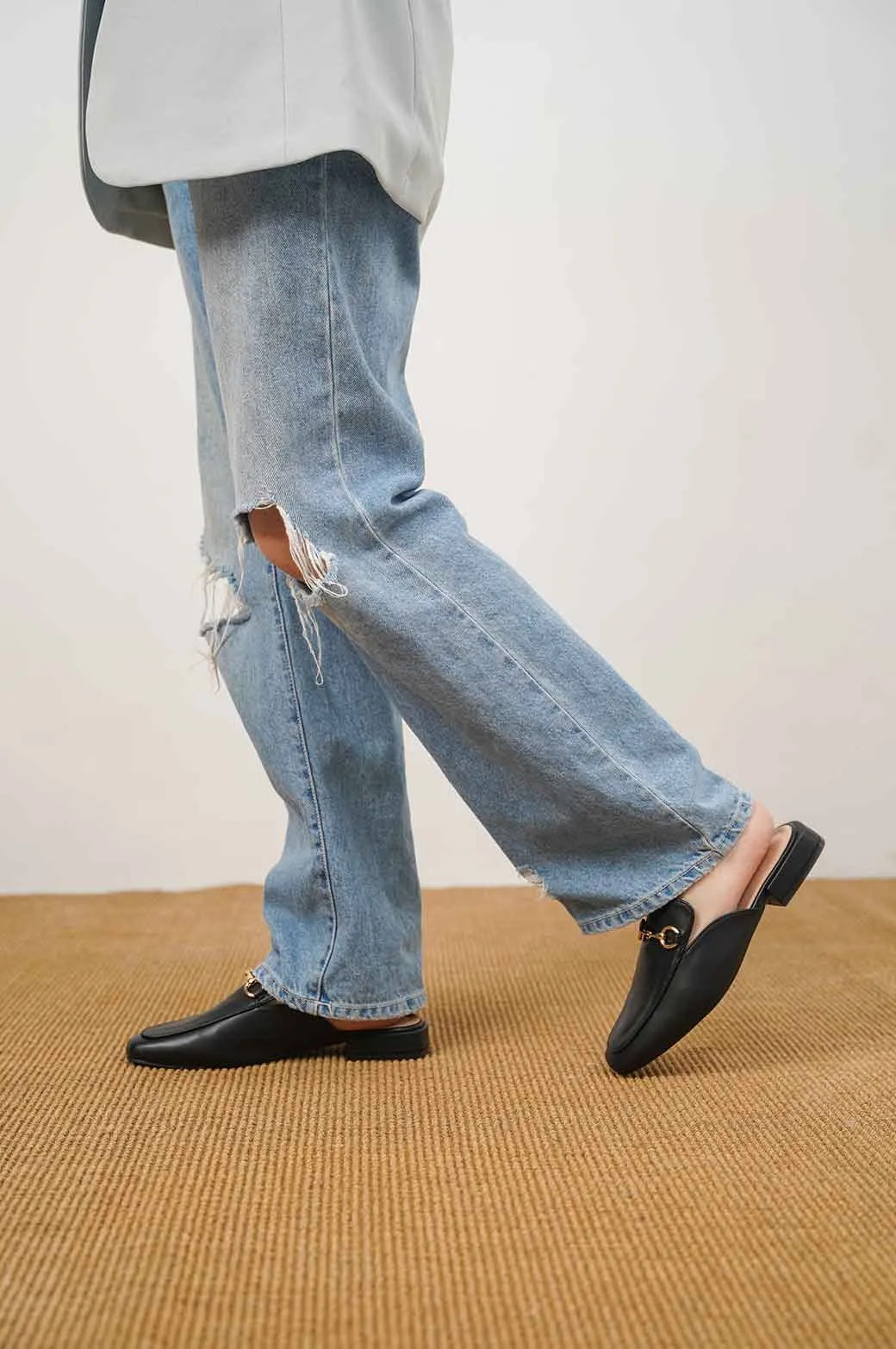 MULES WITH BUCKLE