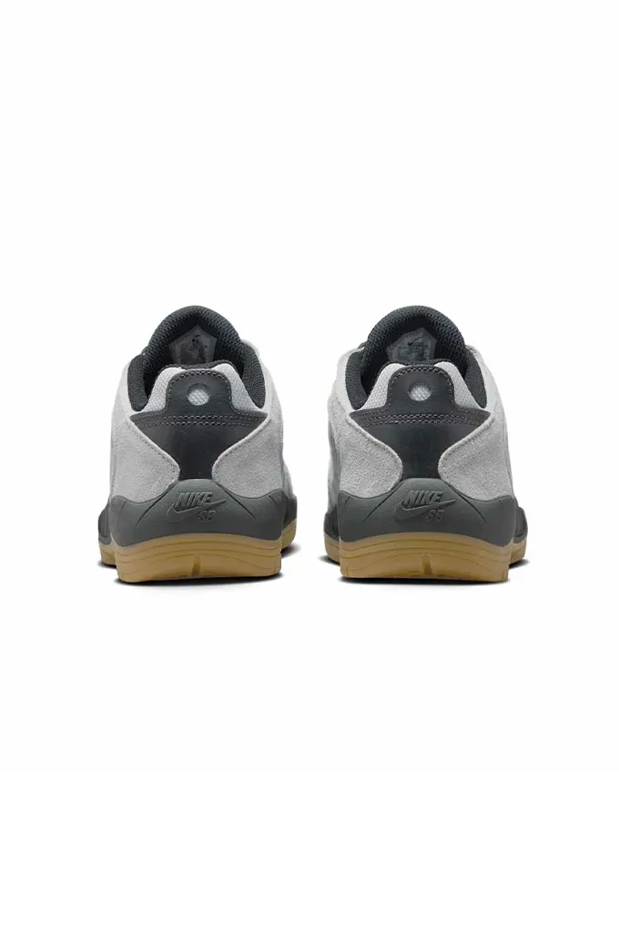 Nike SB Vertebrae TE Skate Shoes