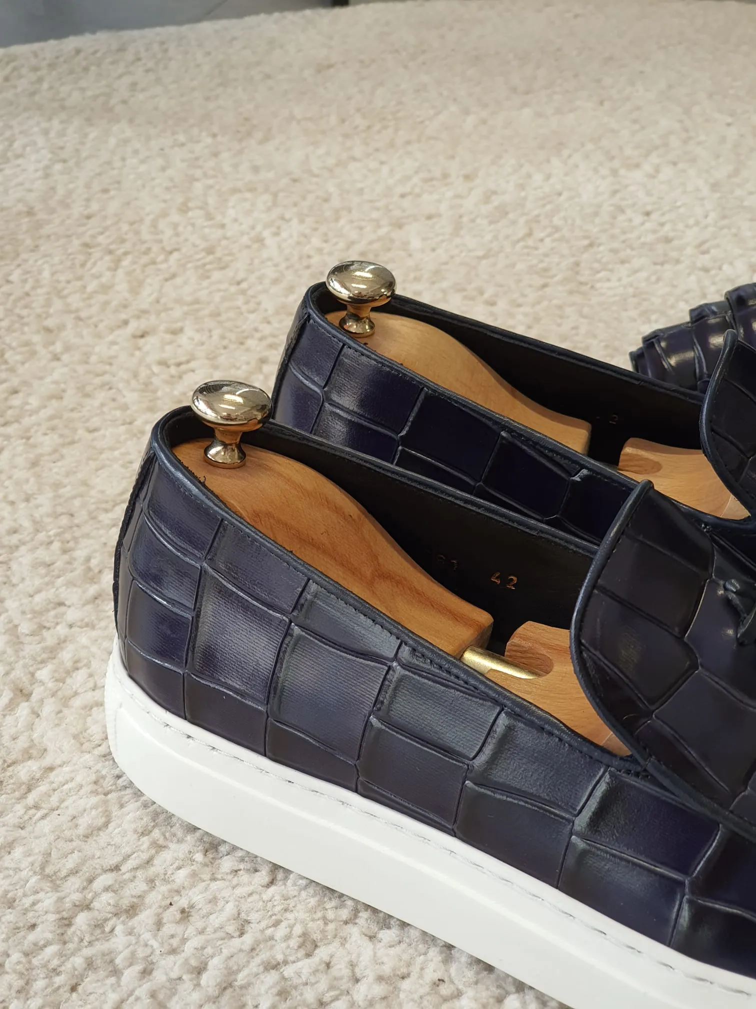 Ross Sardinelli Eva Sole Croc Design Navy Blue Tasseled Leather Shoes