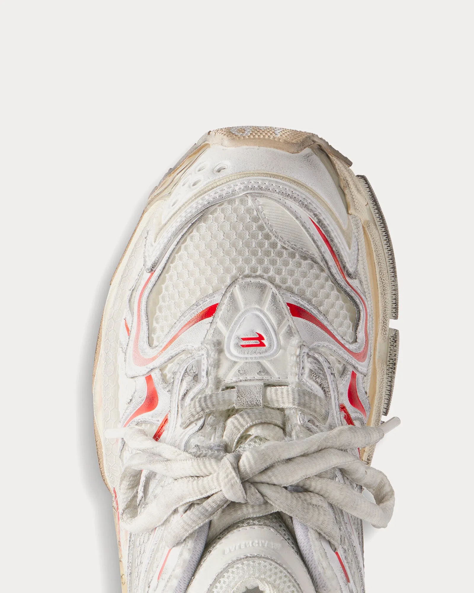 Runner 2.0 Mesh & Polyurethane White / Beige / Red Low Top Sneakers
