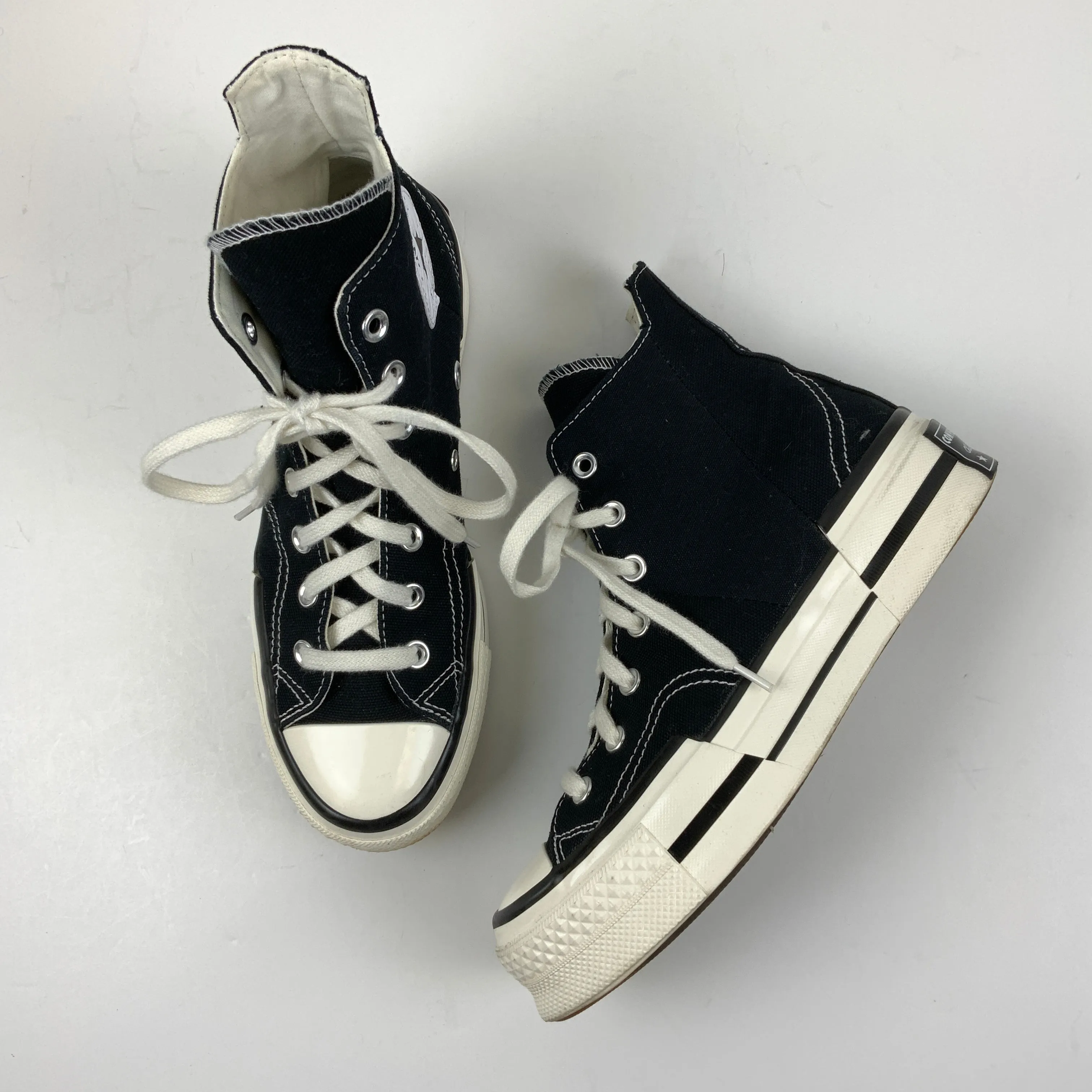 Shoes Sneakers Platform By Converse In Black & White, Size: 8.5